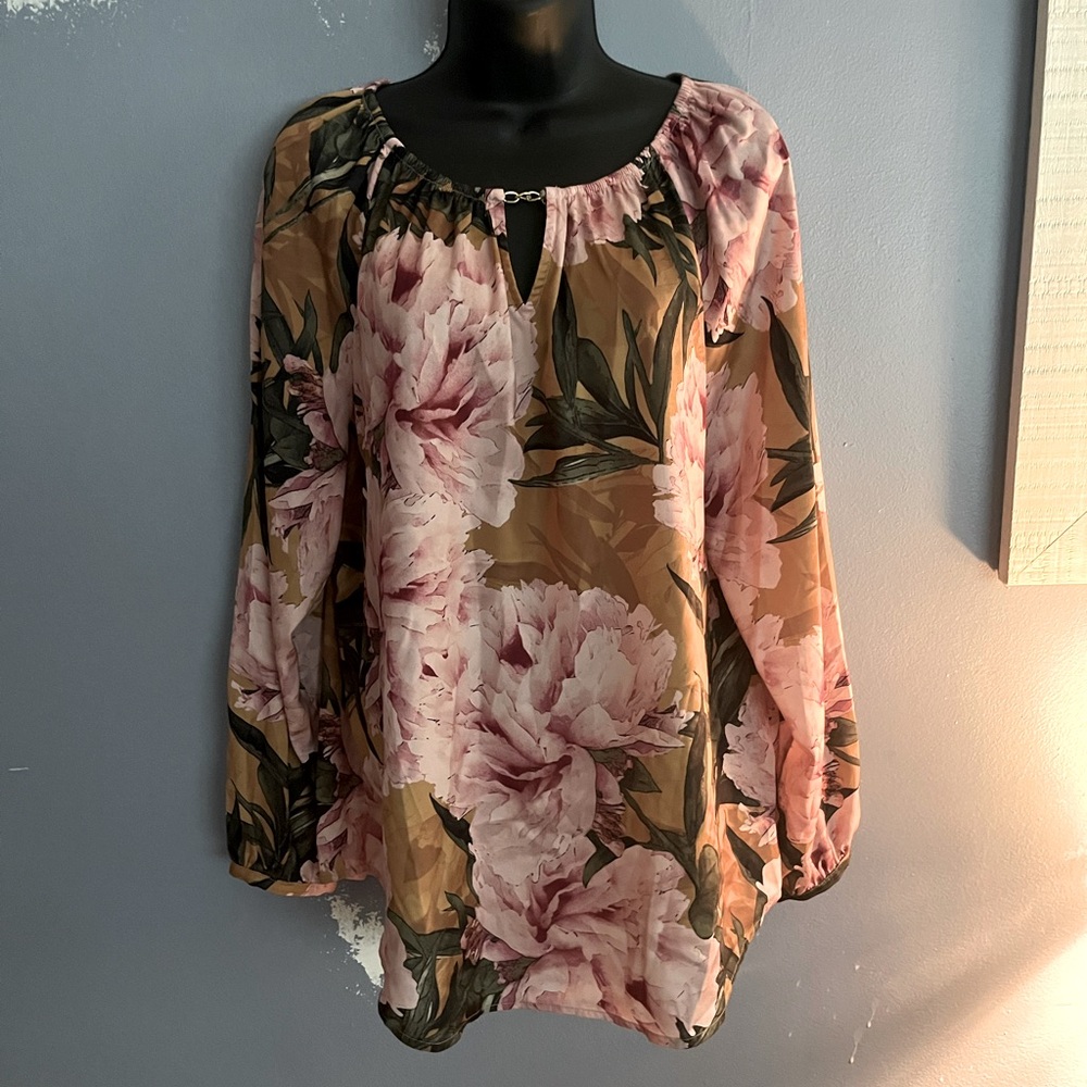 Chico’s Size 1 Multicolored Print Top Preowned